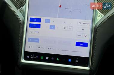 Позашляховик / Кросовер Tesla Model X 2016 в 