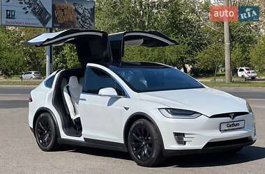Позашляховик / Кросовер Tesla Model X 2020 в 