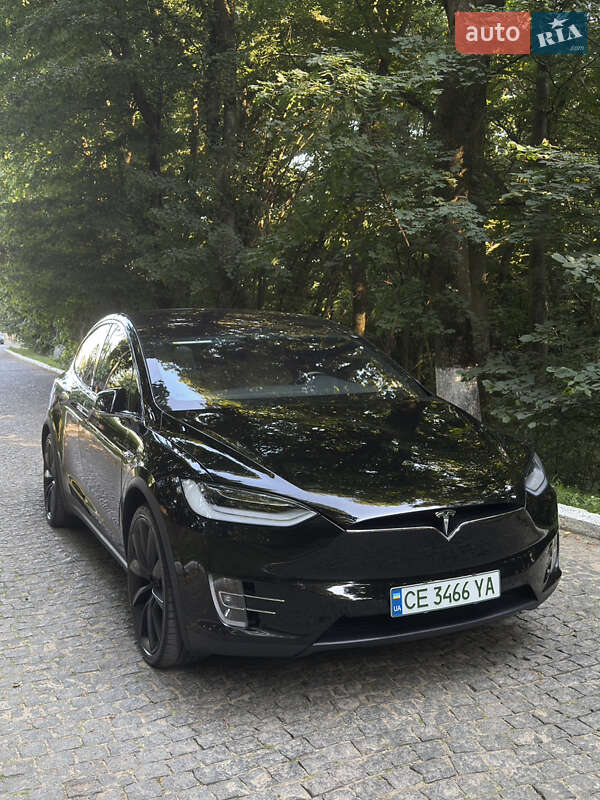Позашляховик / Кросовер Tesla Model X 2020 в Чернівцях