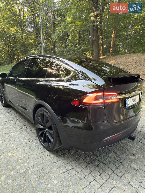 Позашляховик / Кросовер Tesla Model X 2020 в Чернівцях