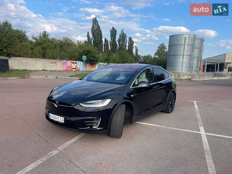 Позашляховик / Кросовер Tesla Model X 2017 в Києві