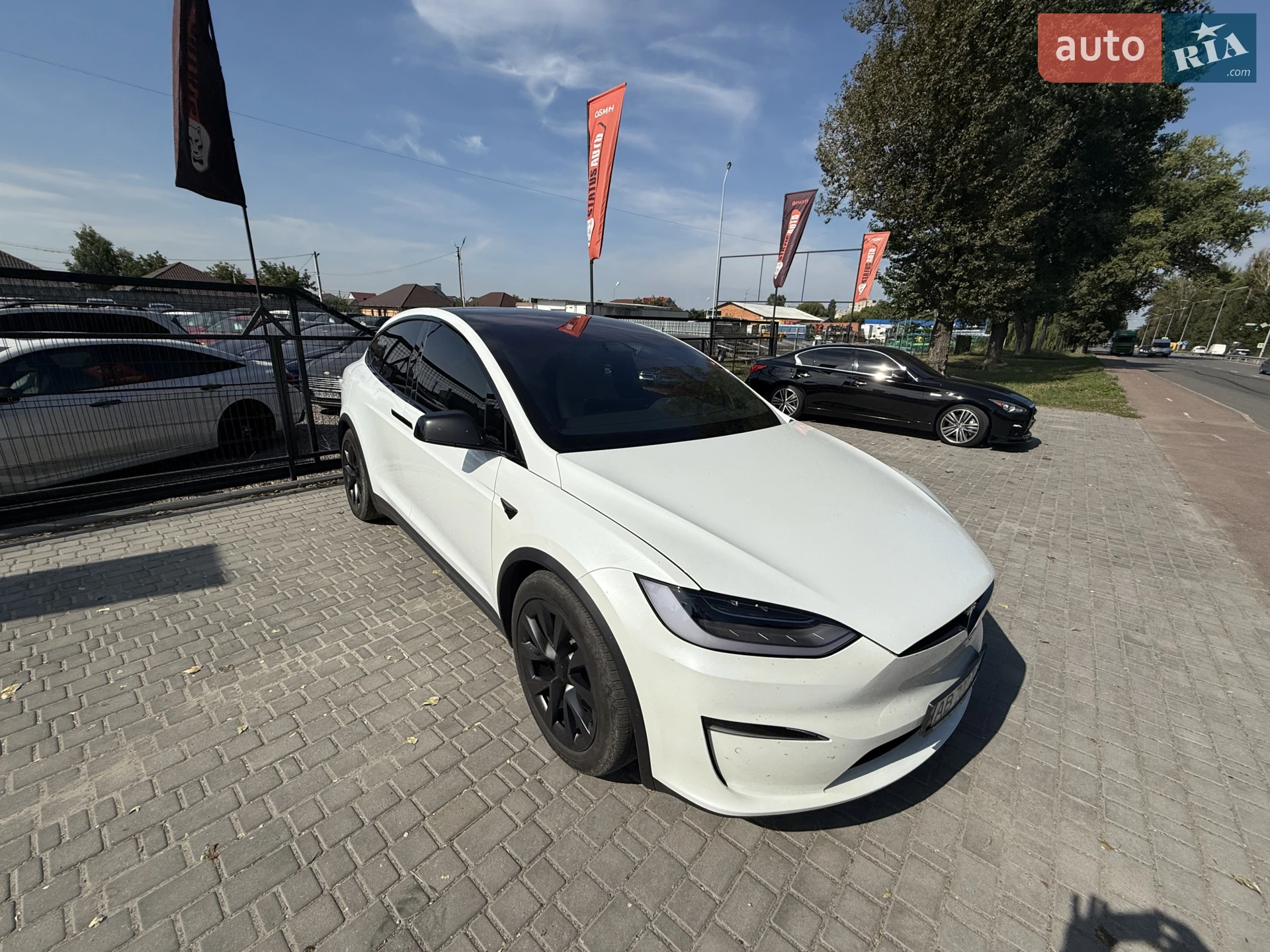 2022 Tesla Model X - мініатюра 3