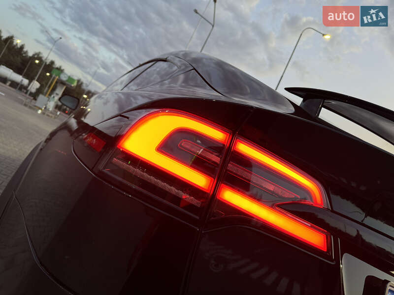 Позашляховик / Кросовер Tesla Model X 2022 в Дніпрі
