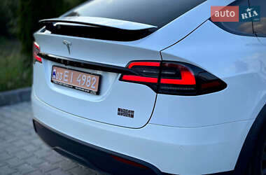 Позашляховик / Кросовер Tesla Model X 2022 в 