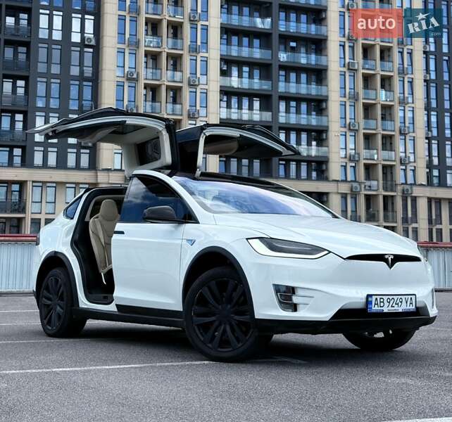 Внедорожник / Кроссовер Tesla Model X 2016 в 