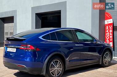 Внедорожник / Кроссовер Tesla Model X 2017 в 