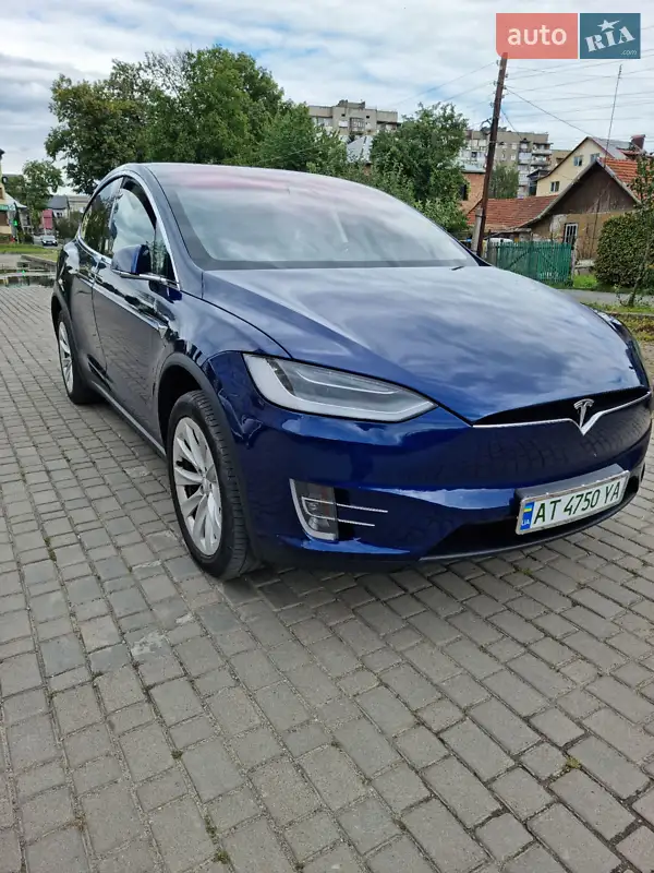 Tesla Model X 2018