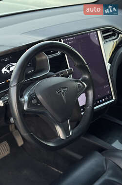 Позашляховик / Кросовер Tesla Model X 2016 в 