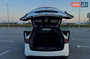 Внедорожник / Кроссовер Tesla Model X 2018 в 