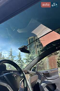 Позашляховик / Кросовер Tesla Model X 2016 в Києві