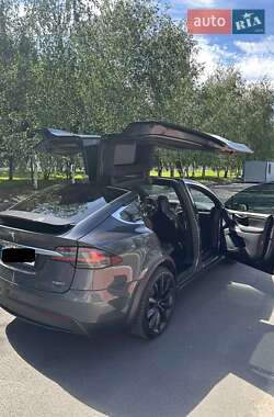 Позашляховик / Кросовер Tesla Model X 2016 в Києві