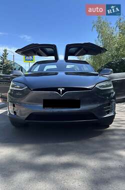 Внедорожник / Кроссовер Tesla Model X 2016 в 