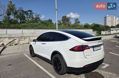 Позашляховик / Кросовер Tesla Model X 2016 в 