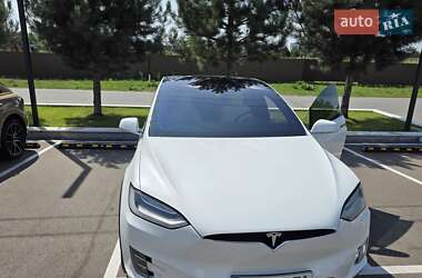 Позашляховик / Кросовер Tesla Model X 2016 в 