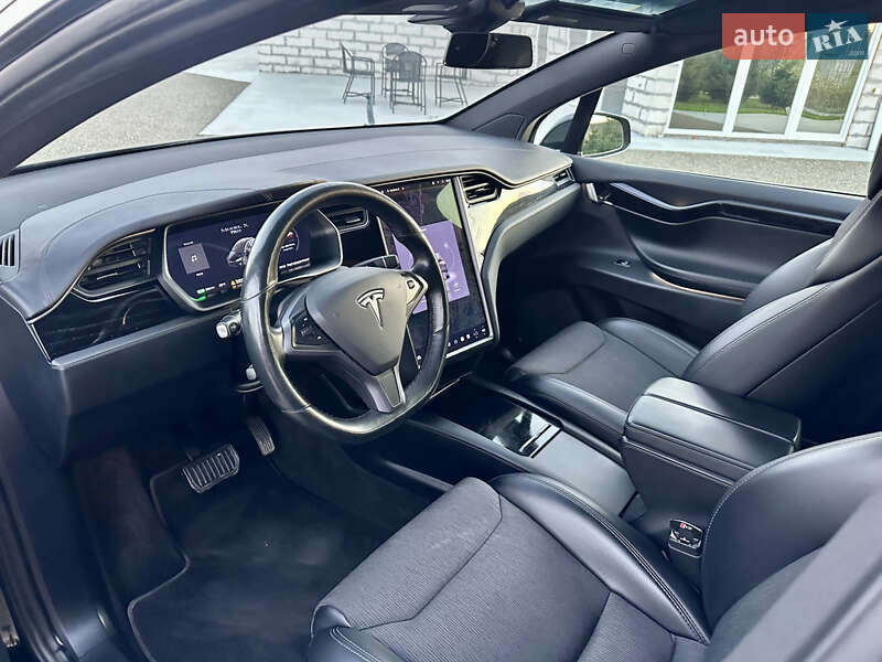 Позашляховик / Кросовер Tesla Model X 2018 в Тернополі