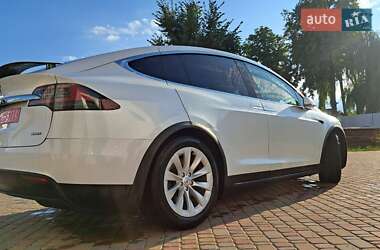 Внедорожник / Кроссовер Tesla Model X 2018 в 