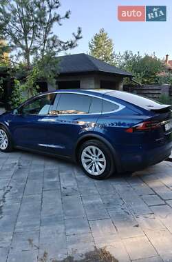 Внедорожник / Кроссовер Tesla Model X 2016 в 