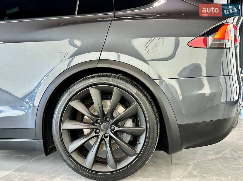 Внедорожник / Кроссовер Tesla Model X 2018 в Львове
