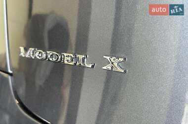Позашляховик / Кросовер Tesla Model X 2018 в 