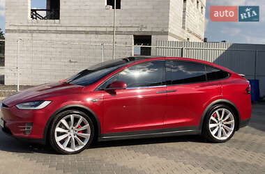 Позашляховик / Кросовер Tesla Model X 2016 в 