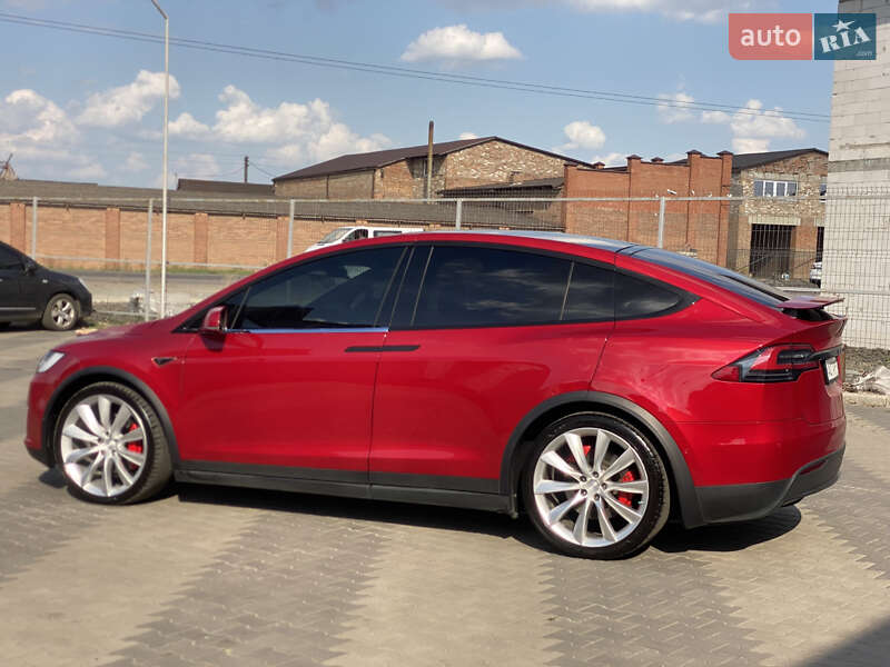 Внедорожник / Кроссовер Tesla Model X 2016 в Луцке