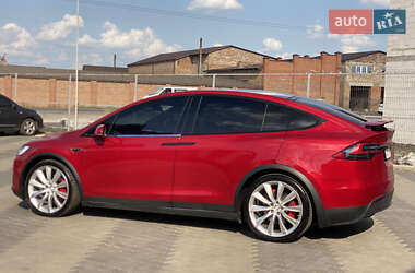 Позашляховик / Кросовер Tesla Model X 2016 в 