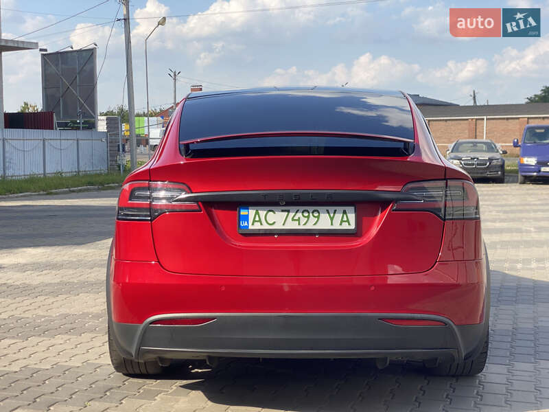 Внедорожник / Кроссовер Tesla Model X 2016 в Луцке