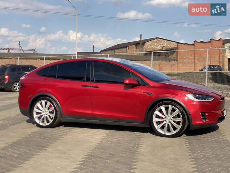 Внедорожник / Кроссовер Tesla Model X 2016 в Луцке