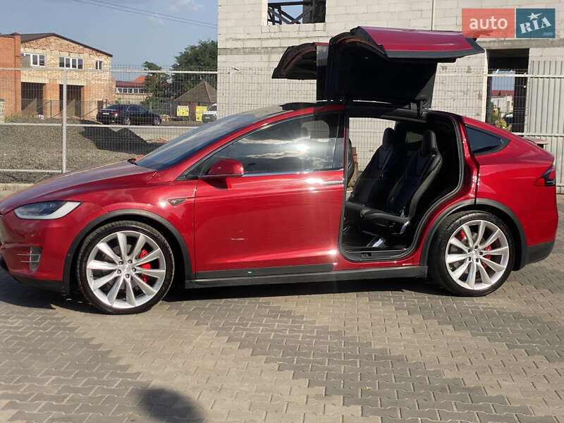 Внедорожник / Кроссовер Tesla Model X 2016 в Луцке