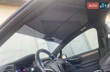 Позашляховик / Кросовер Tesla Model X 2016 в 