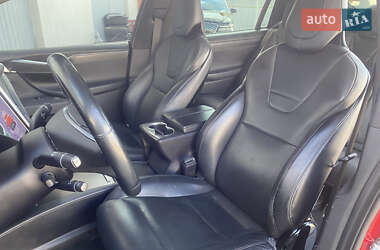 Позашляховик / Кросовер Tesla Model X 2016 в 