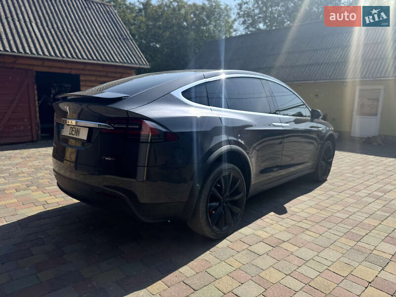 Позашляховик / Кросовер Tesla Model X 2016 в Кременці фото 4 Позашляховик / Кросовер Tesla Model X 2016 в Кременці