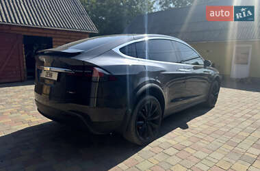 Позашляховик / Кросовер Tesla Model X 2016 в 