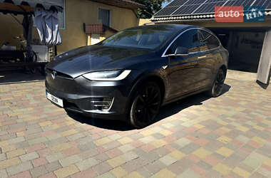Позашляховик / Кросовер Tesla Model X 2016 в 