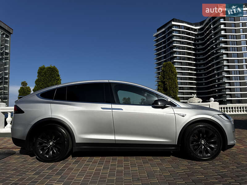 Позашляховик / Кросовер Tesla Model X 2016 в Одесі фото 5 Позашляховик / Кросовер Tesla Model X 2016 в Одесі