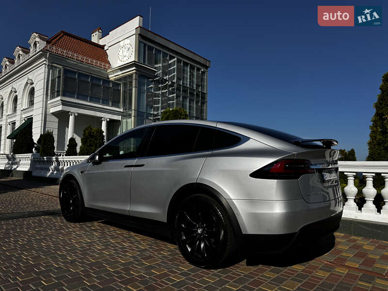 Позашляховик / Кросовер Tesla Model X 2016 в Одесі фото 11 Позашляховик / Кросовер Tesla Model X 2016 в Одесі