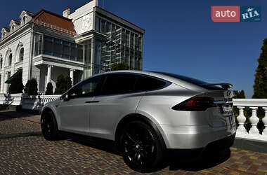 Позашляховик / Кросовер Tesla Model X 2016 в 