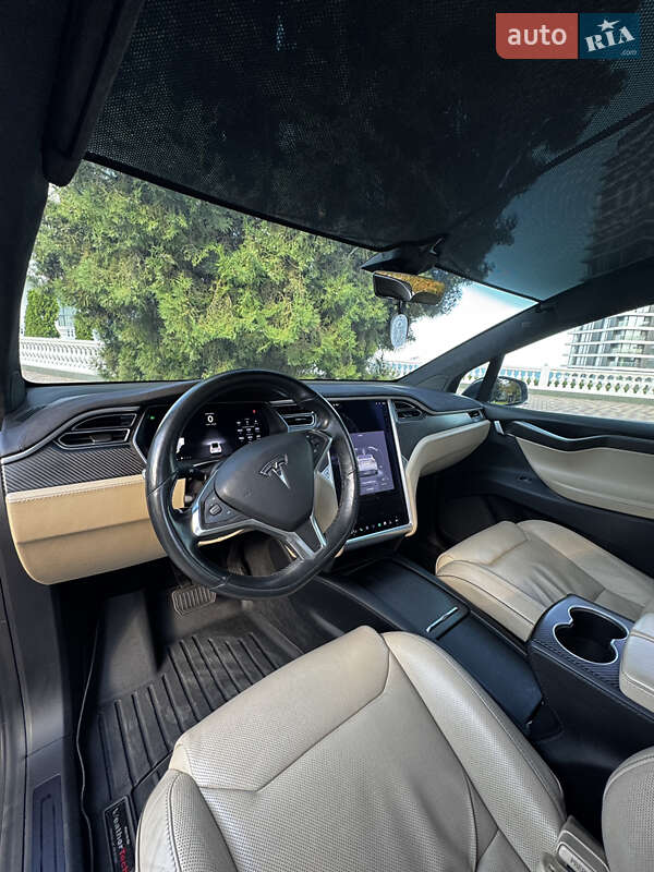 Позашляховик / Кросовер Tesla Model X 2016 в Одесі фото 42 Позашляховик / Кросовер Tesla Model X 2016 в Одесі