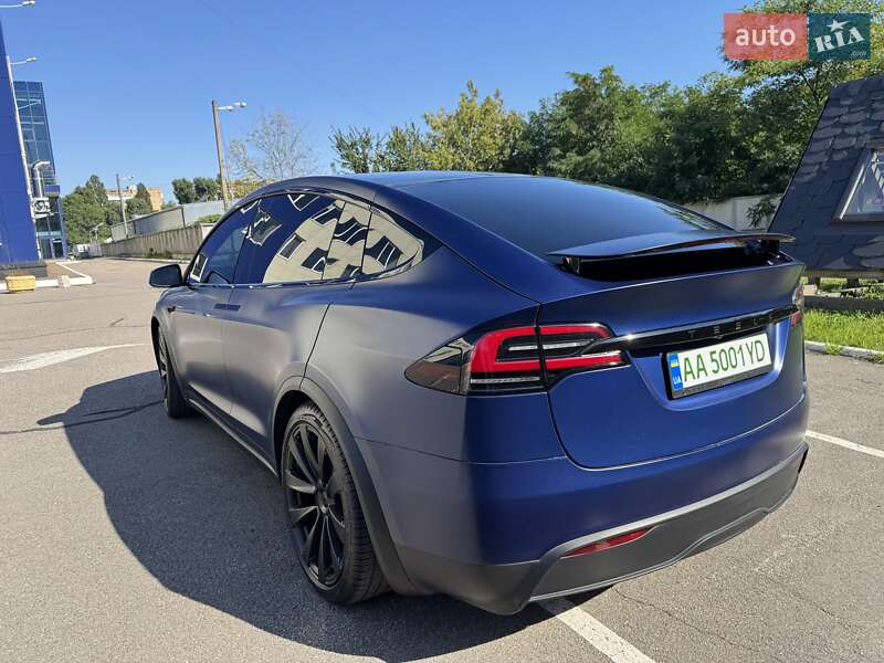 Tesla Model X 2023