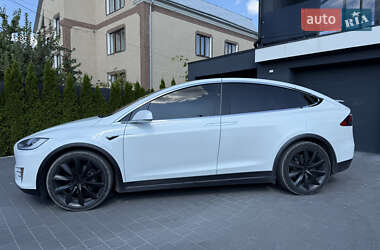 Позашляховик / Кросовер Tesla Model X 2018 в 