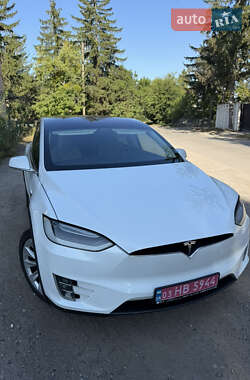 Внедорожник / Кроссовер Tesla Model X 2017 в Умани