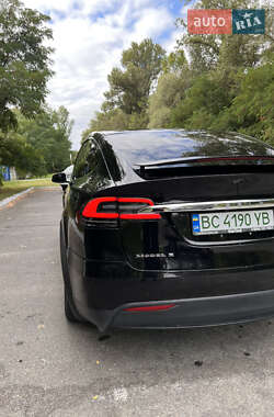 Внедорожник / Кроссовер Tesla Model X 2017 в 