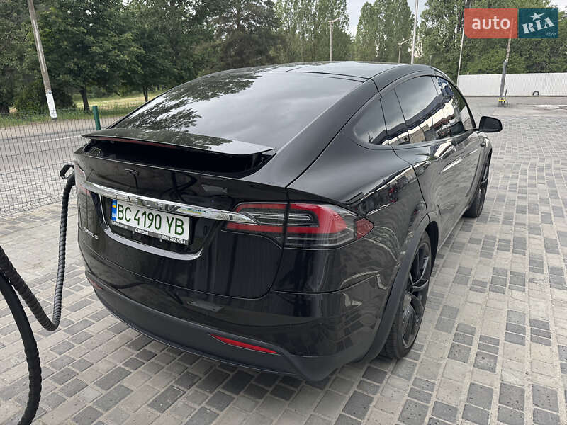 Внедорожник / Кроссовер Tesla Model X 2017 в Кременчуге