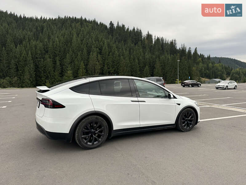 Позашляховик / Кросовер Tesla Model X 2022 в Косові