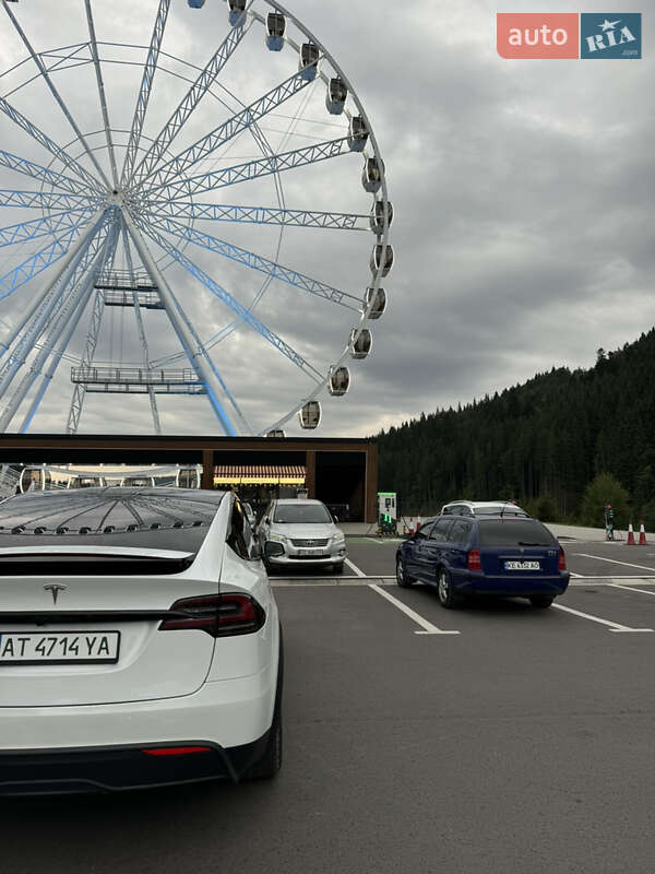 Позашляховик / Кросовер Tesla Model X 2022 в Косові