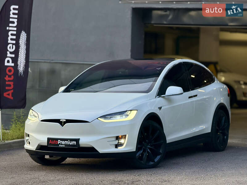 Tesla Model X 2019