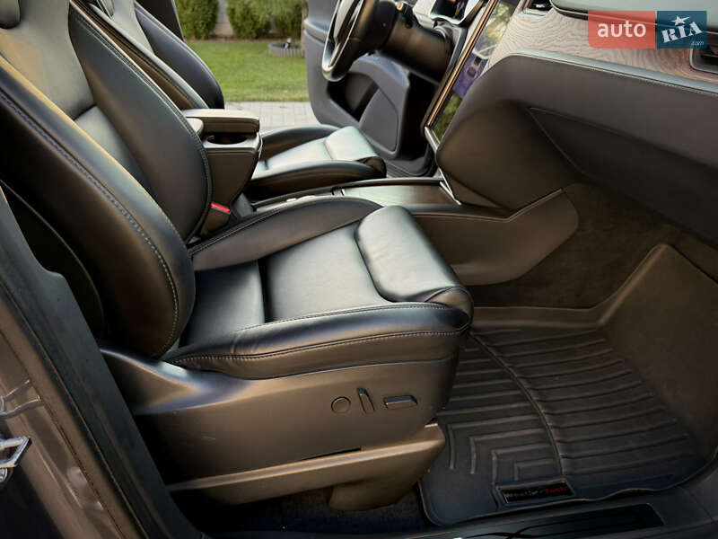 Позашляховик / Кросовер Tesla Model X 2020 в Одесі фото 24 Позашляховик / Кросовер Tesla Model X 2020 в Одесі