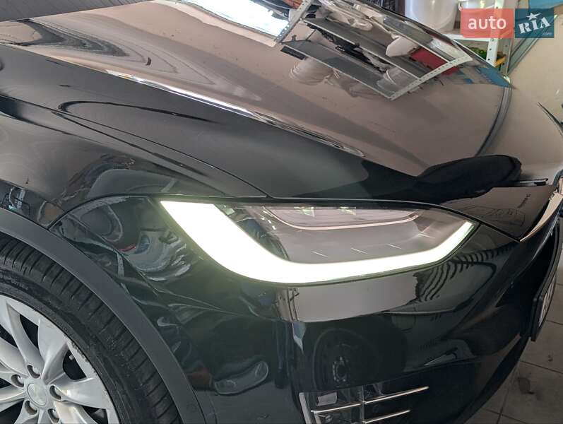 Позашляховик / Кросовер Tesla Model X 2019 в Києві фото 4 Позашляховик / Кросовер Tesla Model X 2019 в Києві