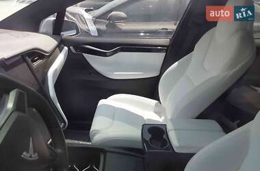 Позашляховик / Кросовер Tesla Model X 2019 в 