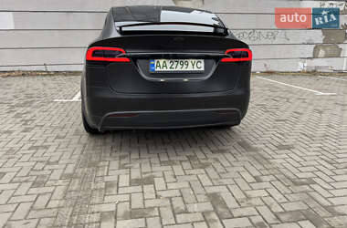 Внедорожник / Кроссовер Tesla Model X 2017 в 